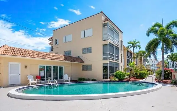 331 SW 8th Street #2-C-E, Boca Raton, FL 33432
