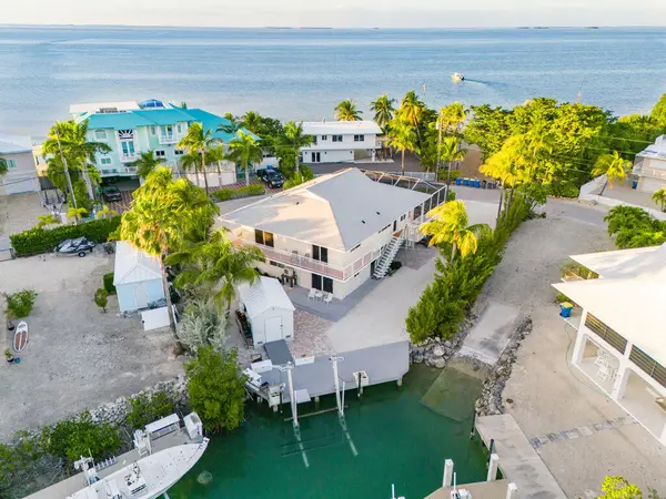 439 Palm Dr Drive, Islamorada, FL 33036