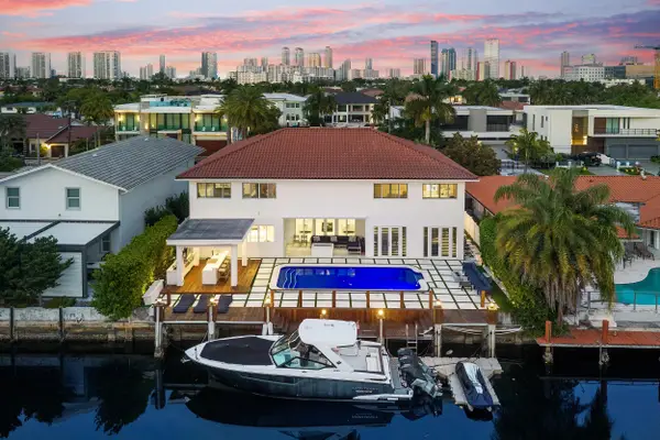 16430 NE 30th Avenue, North Miami Beach, FL 33160