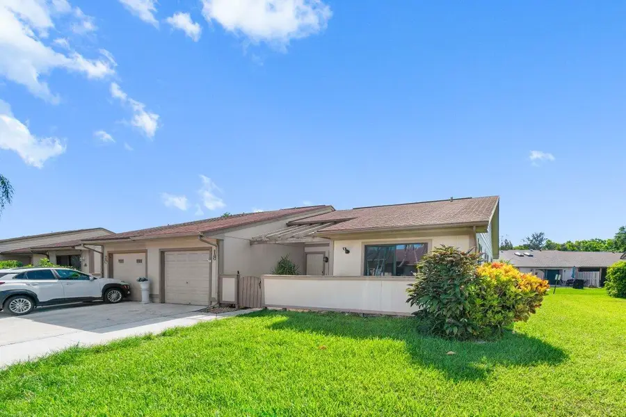 18 Winchmore Lane, Boynton Beach, FL 33426 - #3