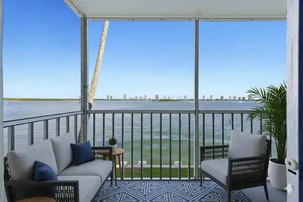 100 Doolen Court #203, North Palm Beach, FL 33408