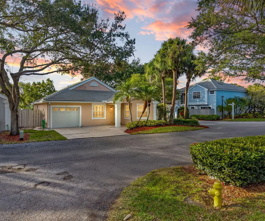 28 Governors Court, Palm Beach Gardens, FL 33418 - #2