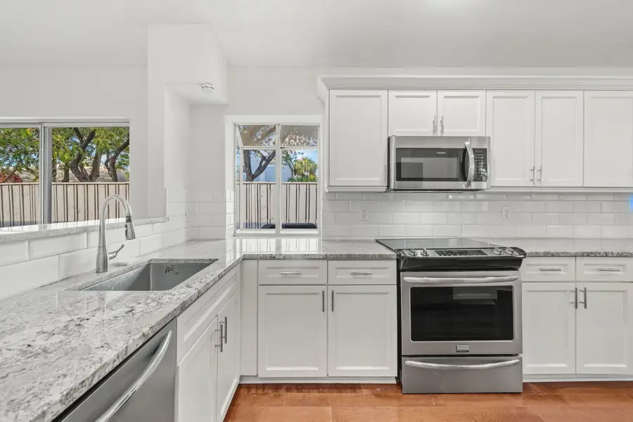 28 Governors Court, Palm Beach Gardens, FL 33418 - #3