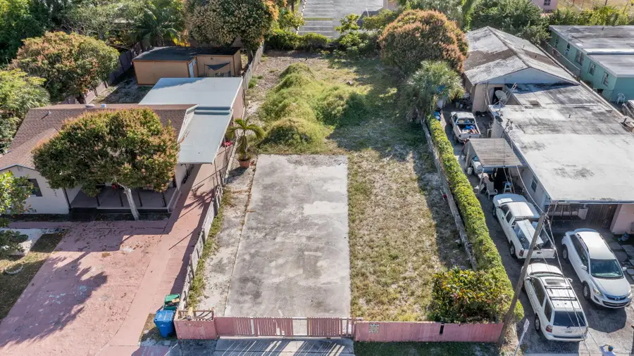 1045 W 30th Street, Riviera Beach, FL 33404 - #2