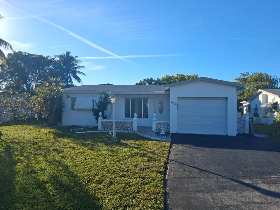 4221 NW 51st Avenue Ne, Lauderdale Lakes, FL 33319 - #2