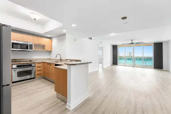 2640 Lake Shore Drive #614, Riviera Beach, FL 33404