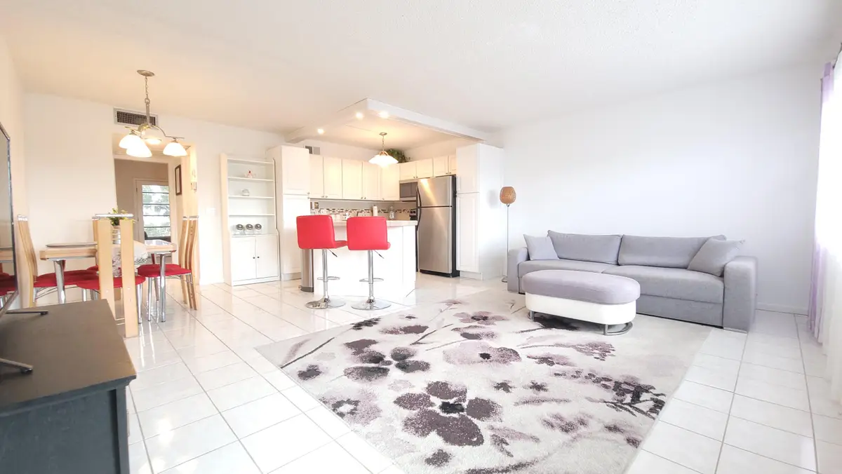 405 Southampton A, West Palm Beach, FL 33417 - #1