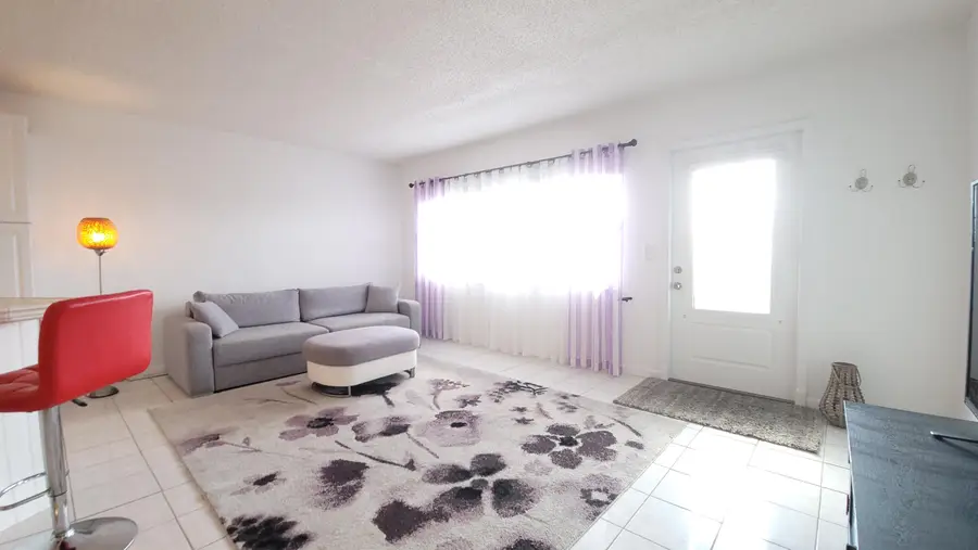 405 Southampton A, West Palm Beach, FL 33417 - #3