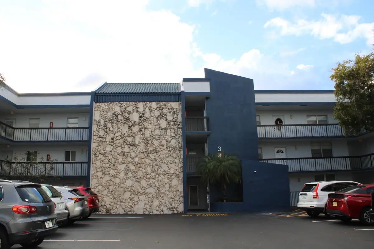 3200 Holiday Springs Boulevard #105, Margate, FL 33063 - #1