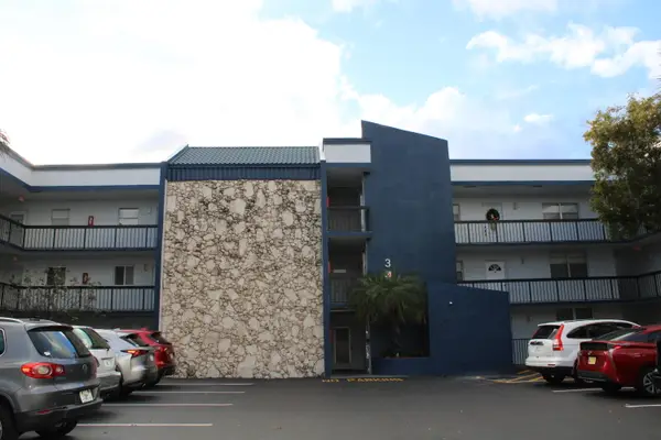 3200 Holiday Springs Boulevard #105, Margate, FL 33063