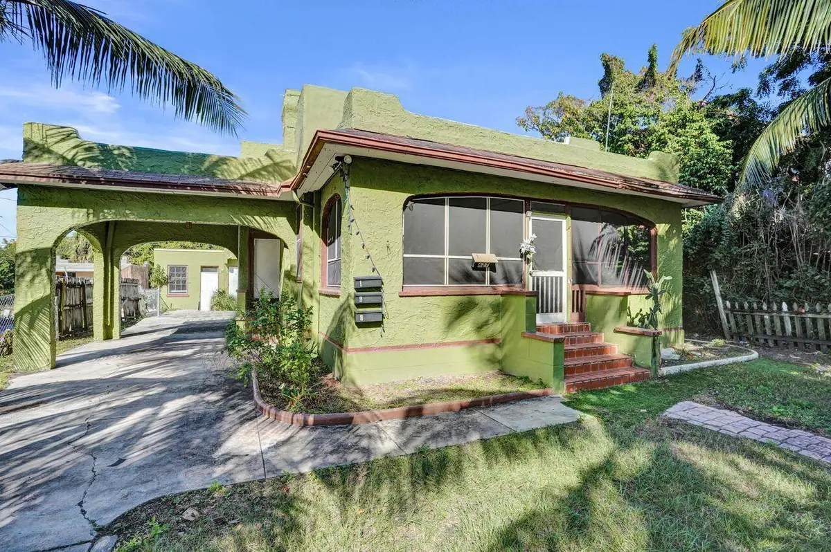 627 30th Street, West Palm Beach, FL 33407 - #1