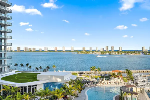 220 Lake Shore Drive #1008, Lake Park, FL 33403