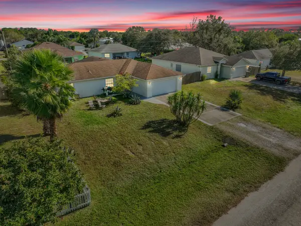 7856 101st Avenue, Vero Beach, FL 32967