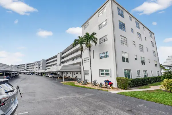 250 John F Kennedy Drive #302, Atlantis, FL 33462