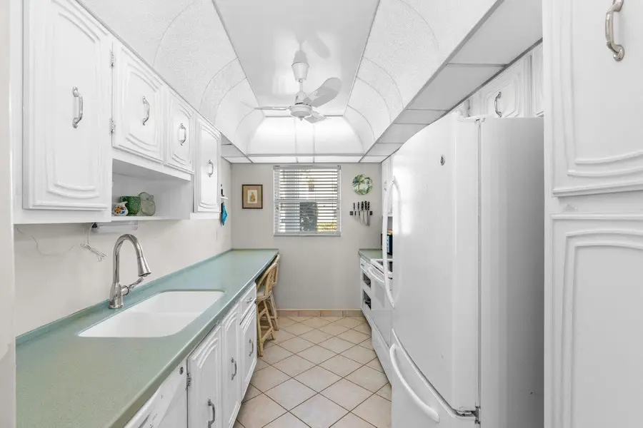 2460 SW 22nd Avenue #809, Delray Beach, FL 33445 - #3