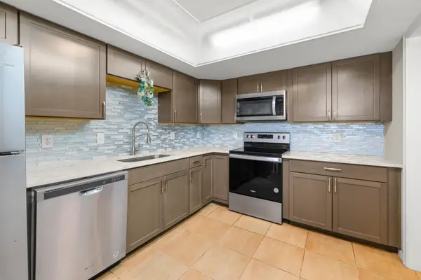 4500 Gefion Court #302, Lake Worth, FL 33467