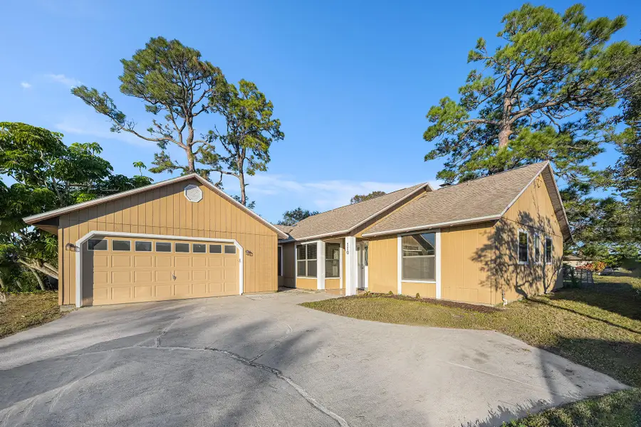 110 Cardinal Drive, Sebastian, FL 32958 - #3