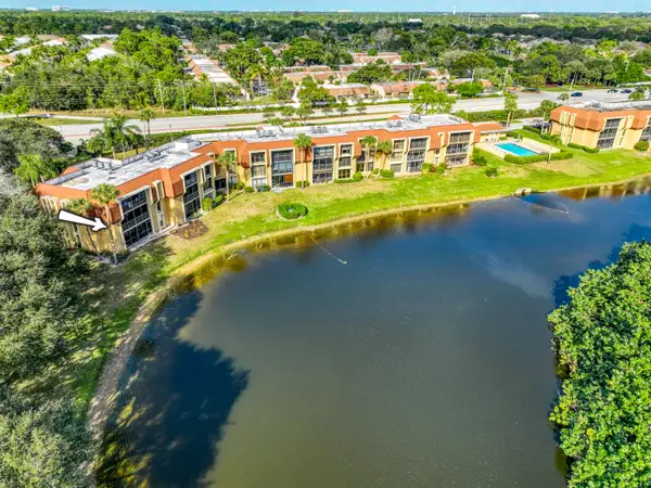 5250 Woodland Lakes Drive #226, Palm Beach Gardens, FL 33418