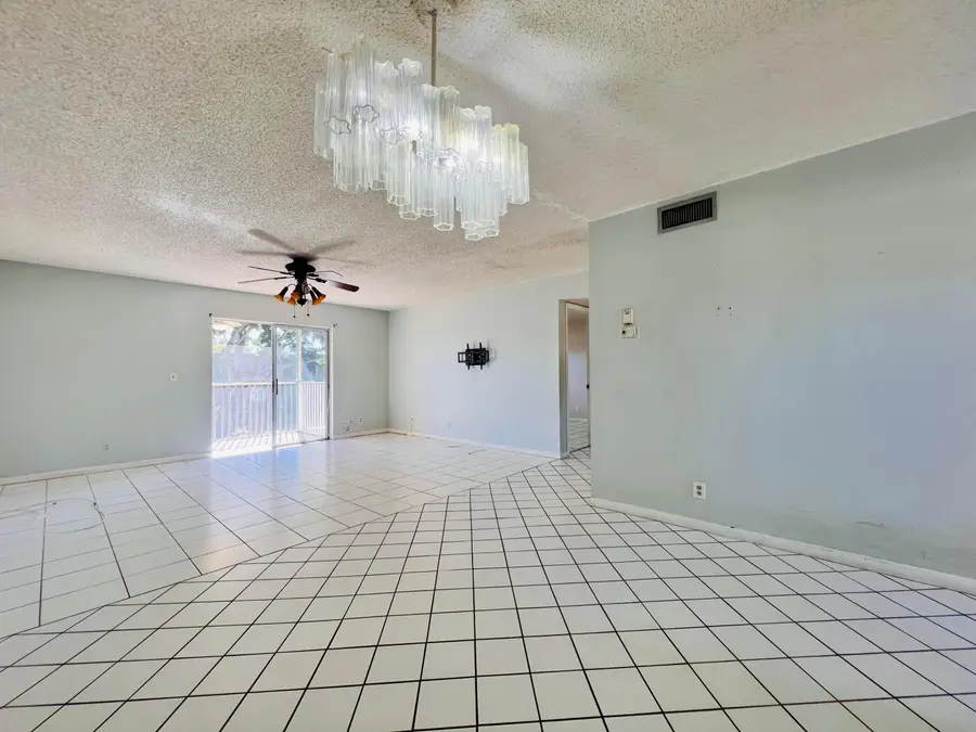 209 Oxford 200, West Palm Beach, FL 33417 - #2