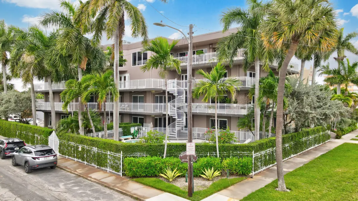129 S Golfview Road #2, Lake Worth Beach, FL 33460 - #1