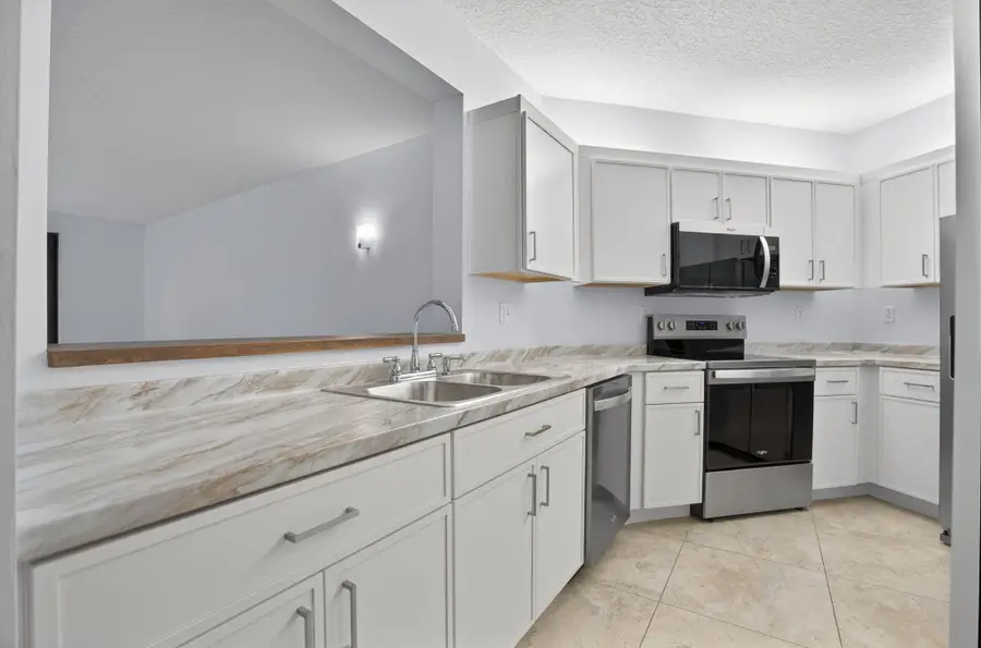 800 Uno Lago Drive #102, Juno Beach, FL 33408 - #2