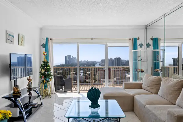 1985 S Ocean Drive #Pha, Hallandale Beach, FL 33009