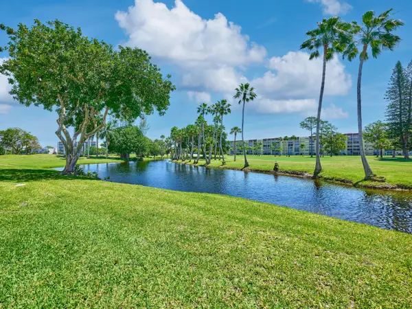 3597 Birdie Drive #202c, Lake Worth, FL 33467