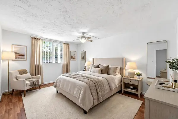 1681 NW 70th Avenue #102, Plantation, FL 33313