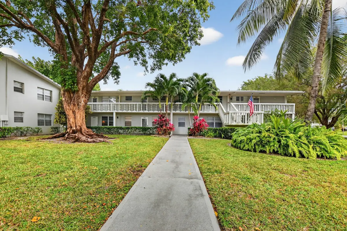 262 Ventnor R, Deerfield Beach, FL 33442 - #1