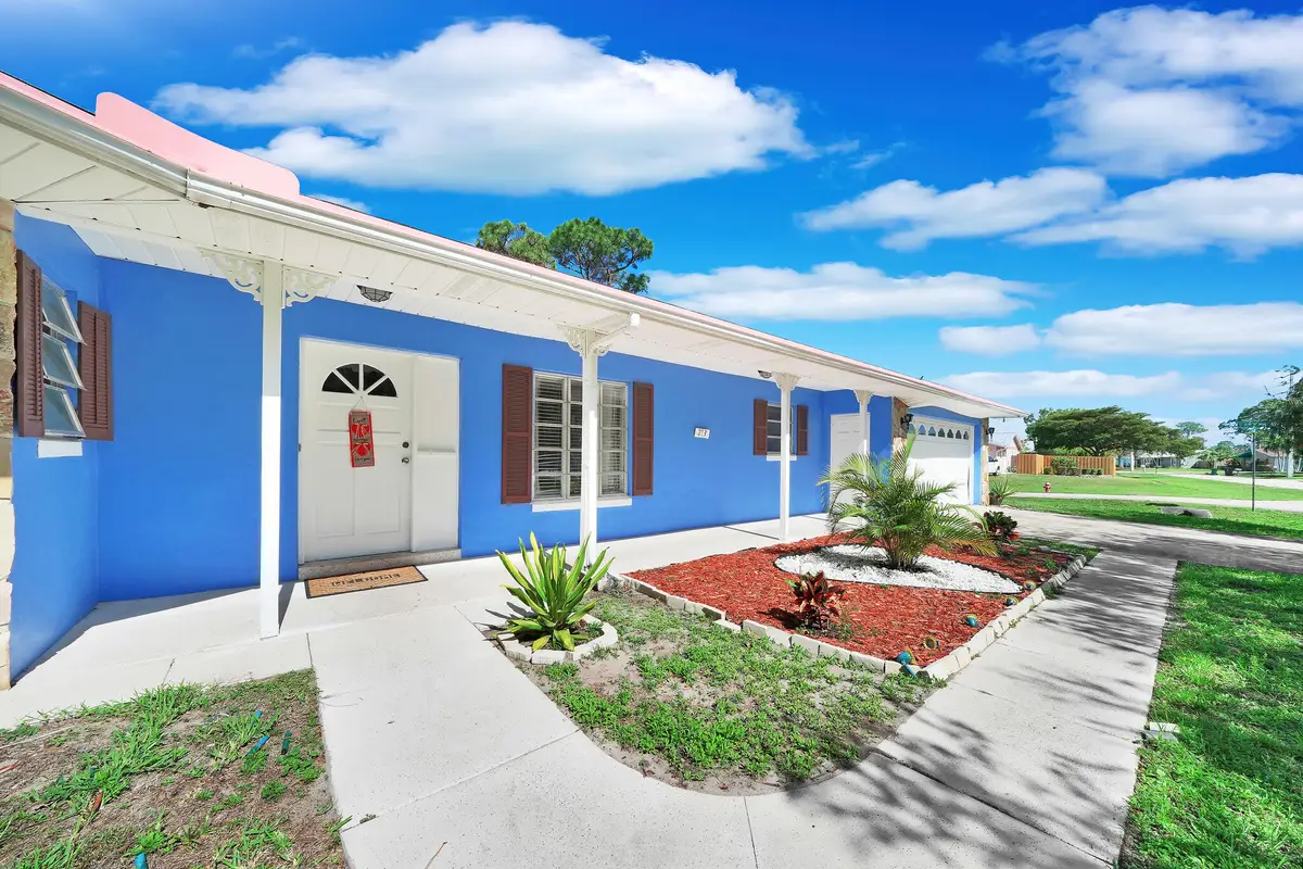 213 SE Eyerly Avenue, Port Saint Lucie, FL 34983 - #1