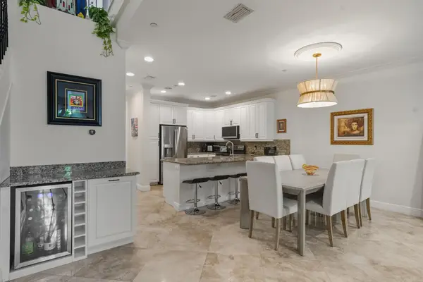 1709 NE 8th Street #1709, Fort Lauderdale, FL 33304
