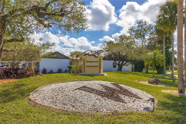 6343 W Pinehurst Cir W #D36, Tamarac, FL 33321