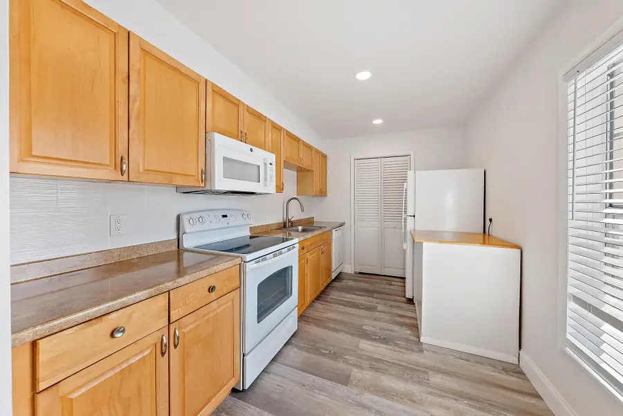 292 Cape Cod Circle #B, Lake Worth, FL 33467 - #2