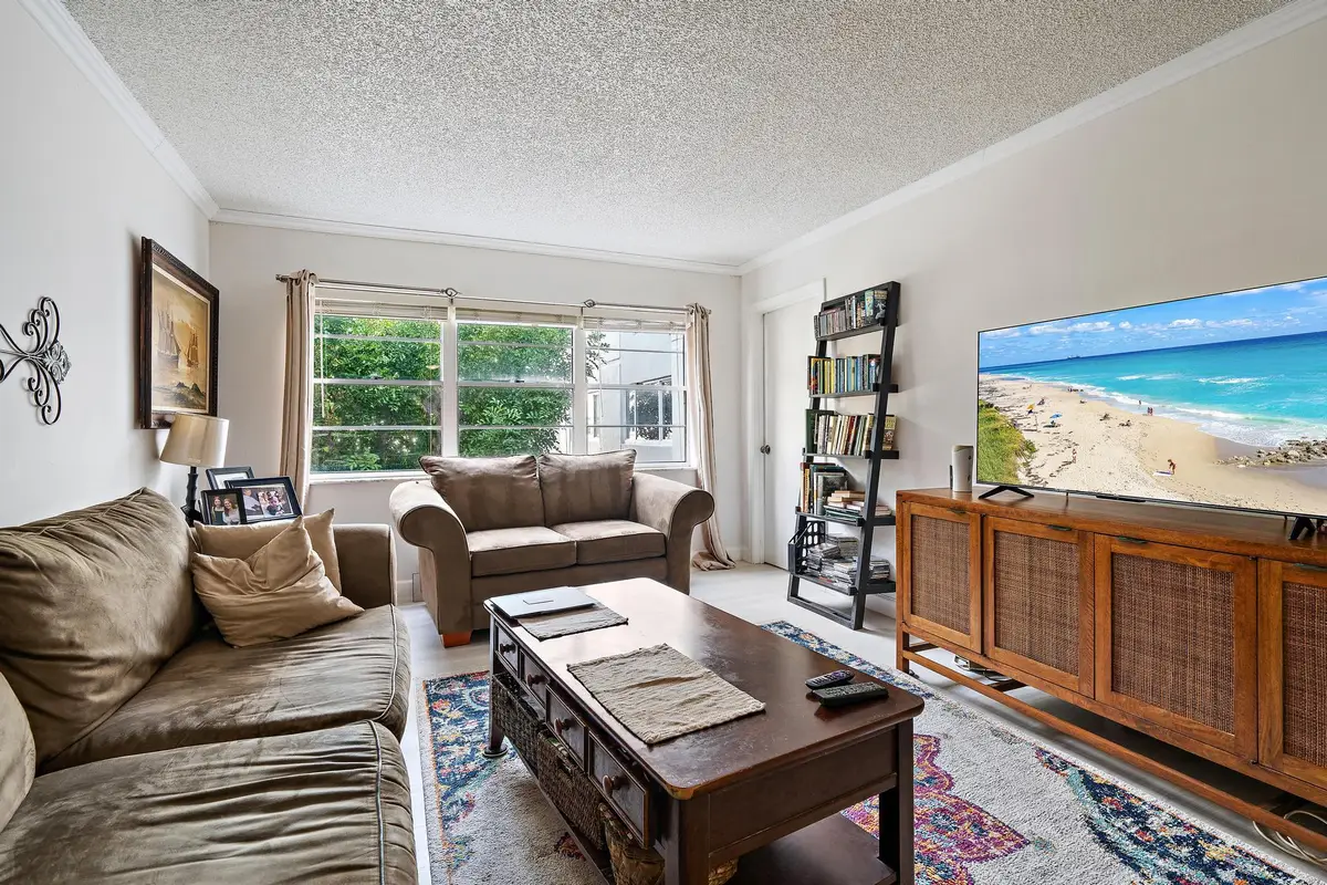 1516 S Lakeside Drive #207, Lake Worth Beach, FL 33460 - #1