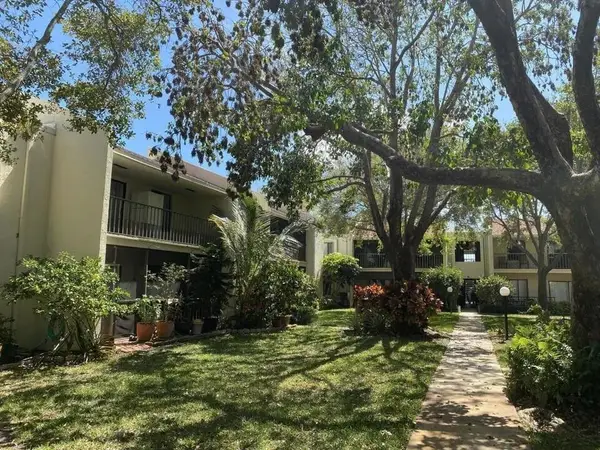 150 Pineview Road #B2, Jupiter, FL 33469