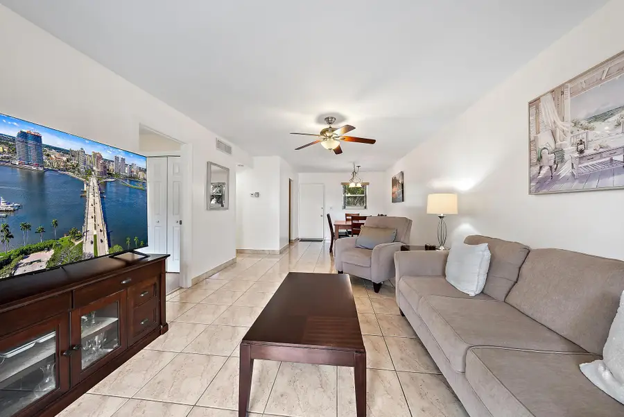701 Lori Drive #206, Palm Springs, FL 33461 - #2