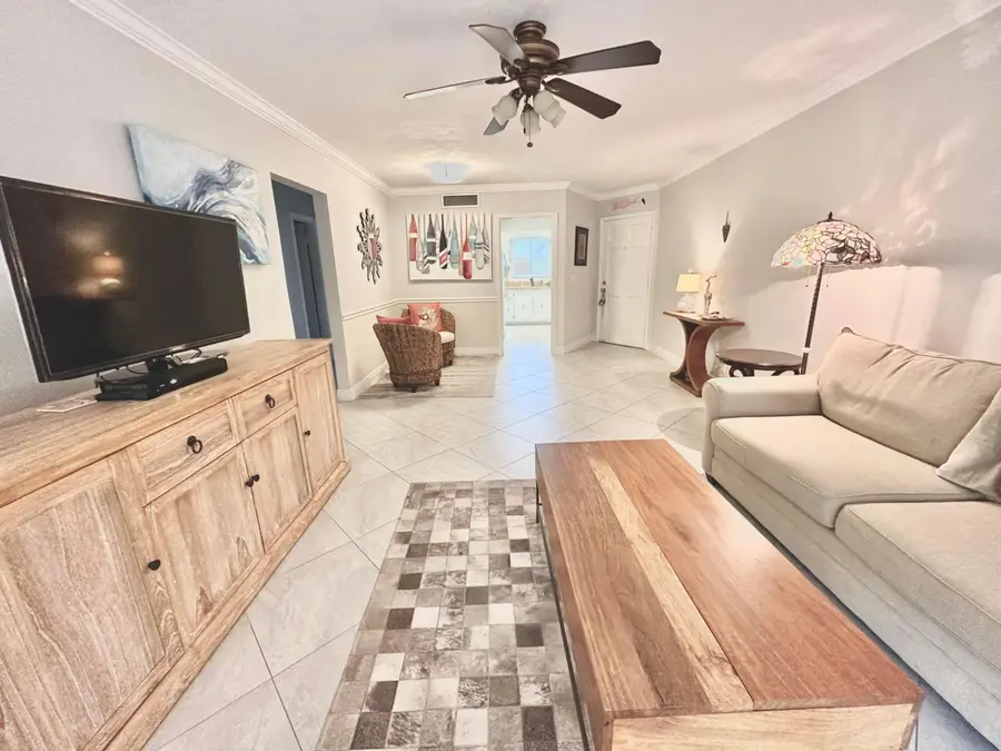 6 Garden Street #204, Tequesta, FL 33469 - #3