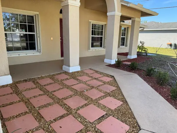 1538 SW Calmar Avenue, Port St Lucie, FL 34953