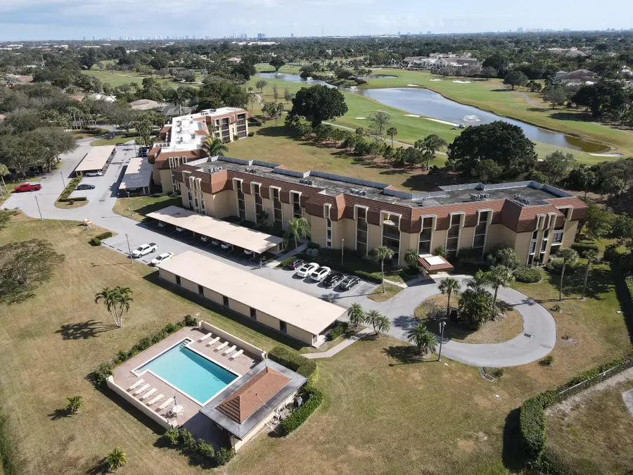 5390 Woodland Lakes Drive #201, Palm Beach Gardens, FL 33418 - #2