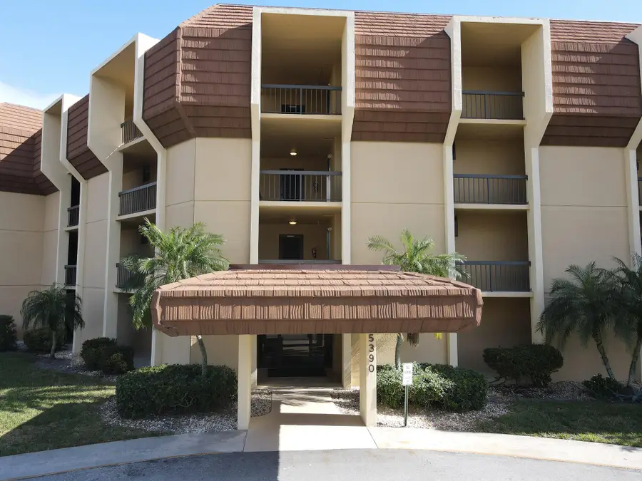 5390 Woodland Lakes Drive #201, Palm Beach Gardens, FL 33418 - #3