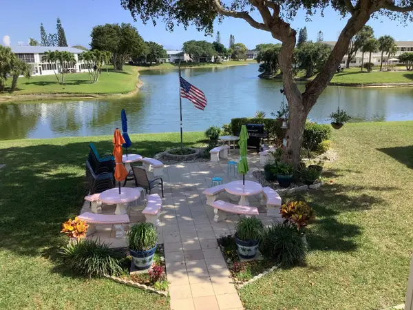 47 Berkshire B Crescent #B, West Palm Beach, FL 33417