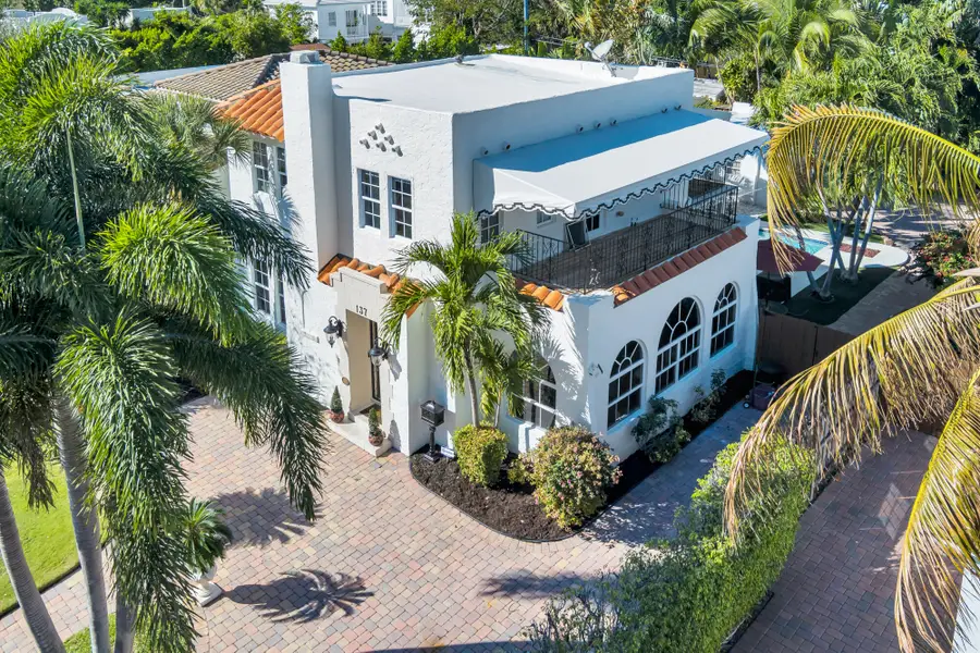 137 Edgewood Drive, West Palm Beach, FL 33405 - #3