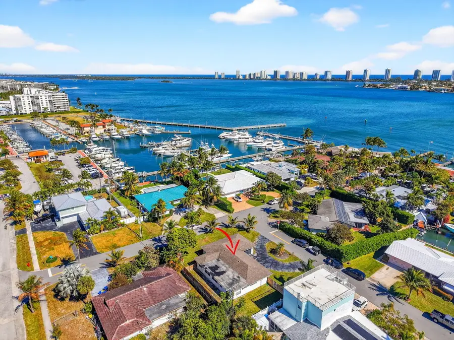 3651 Palm Drive, Riviera Beach, FL 33404 - #3