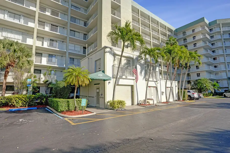 2334 S Cypress Bend Drive #907, Pompano Beach, FL 33069 - #2