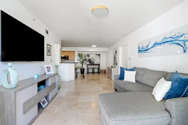 1205 Villa Circle #1205, Boynton Beach, FL 33435