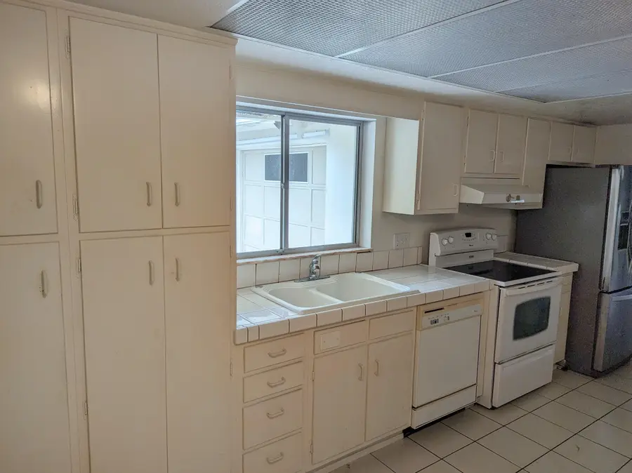 142 N Naranja Avenue, Port Saint Lucie, FL 34983 - #2