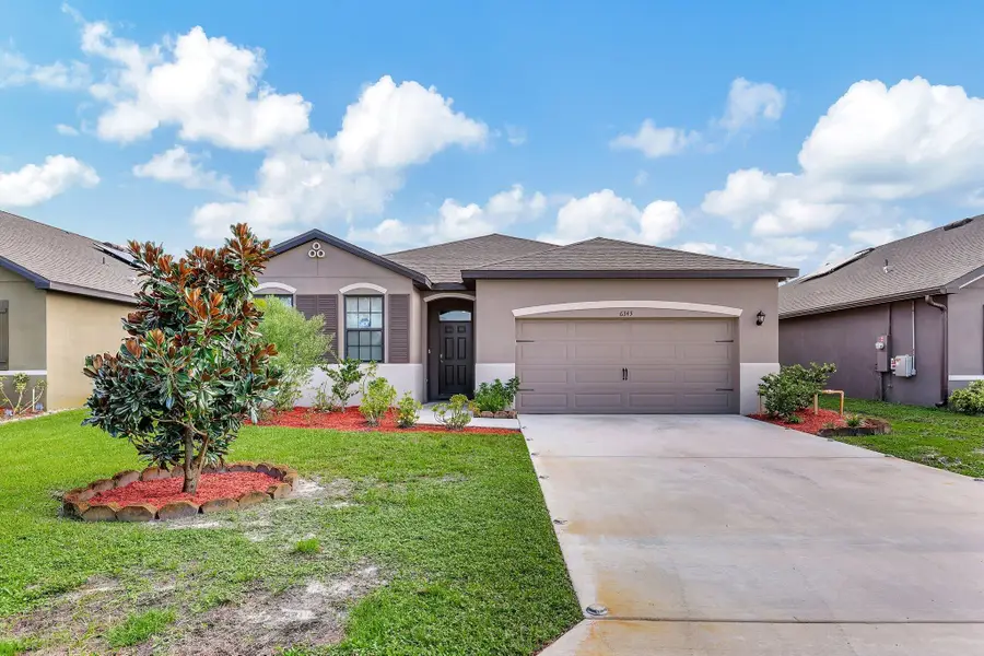 6343 NW Regent Street, Port Saint Lucie, FL 34983 - #2