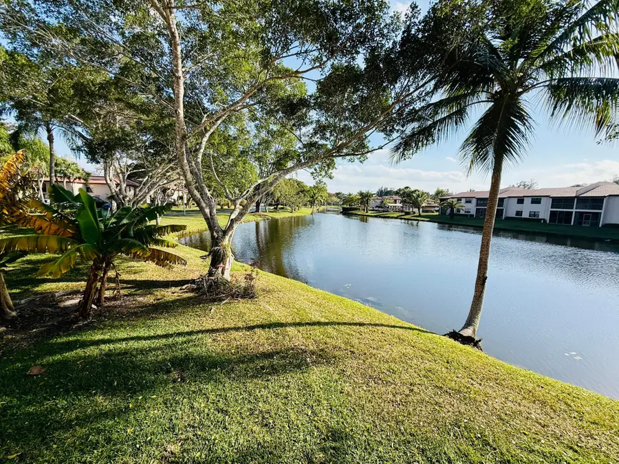 9261 Vista Del Lago #E, Boca Raton, FL 33428 - #3