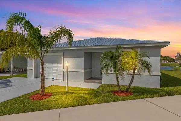 10 Juan Carlos Lane, Port St Lucie, FL 34952