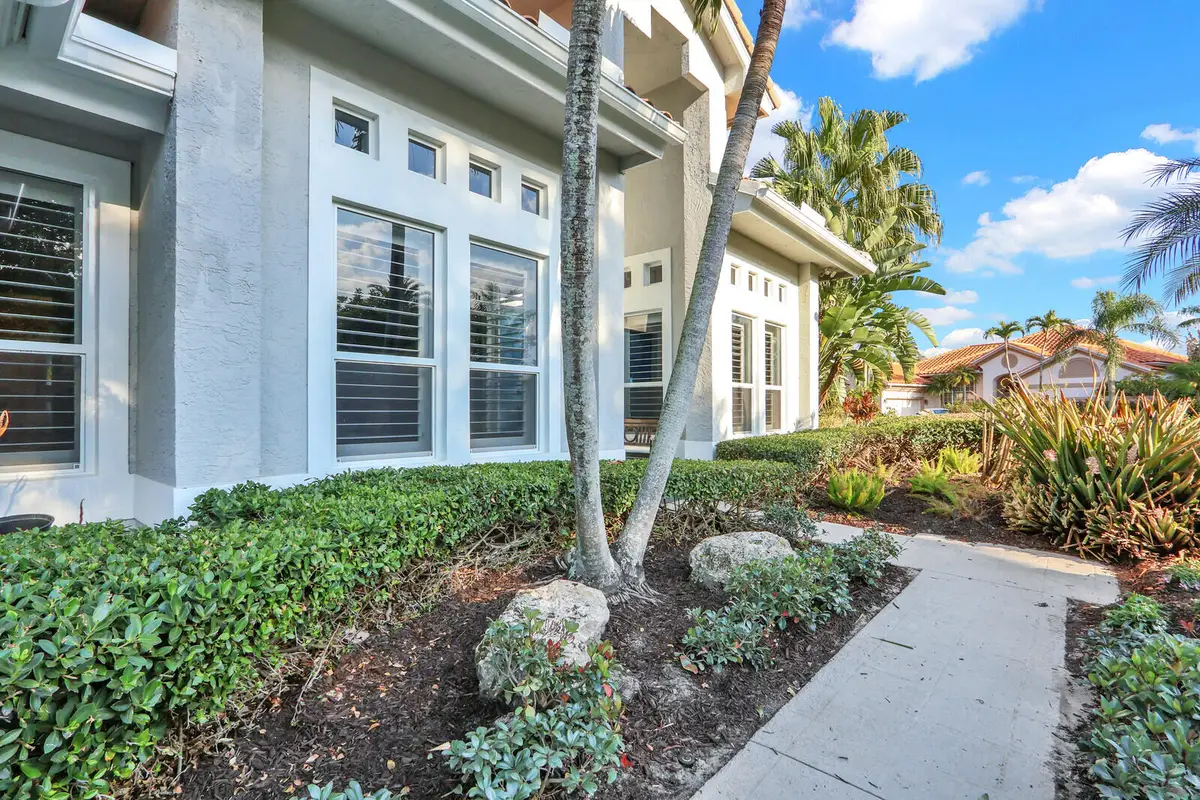 10 Martinique Cove, Palm Beach Gardens, FL 33418 - #1